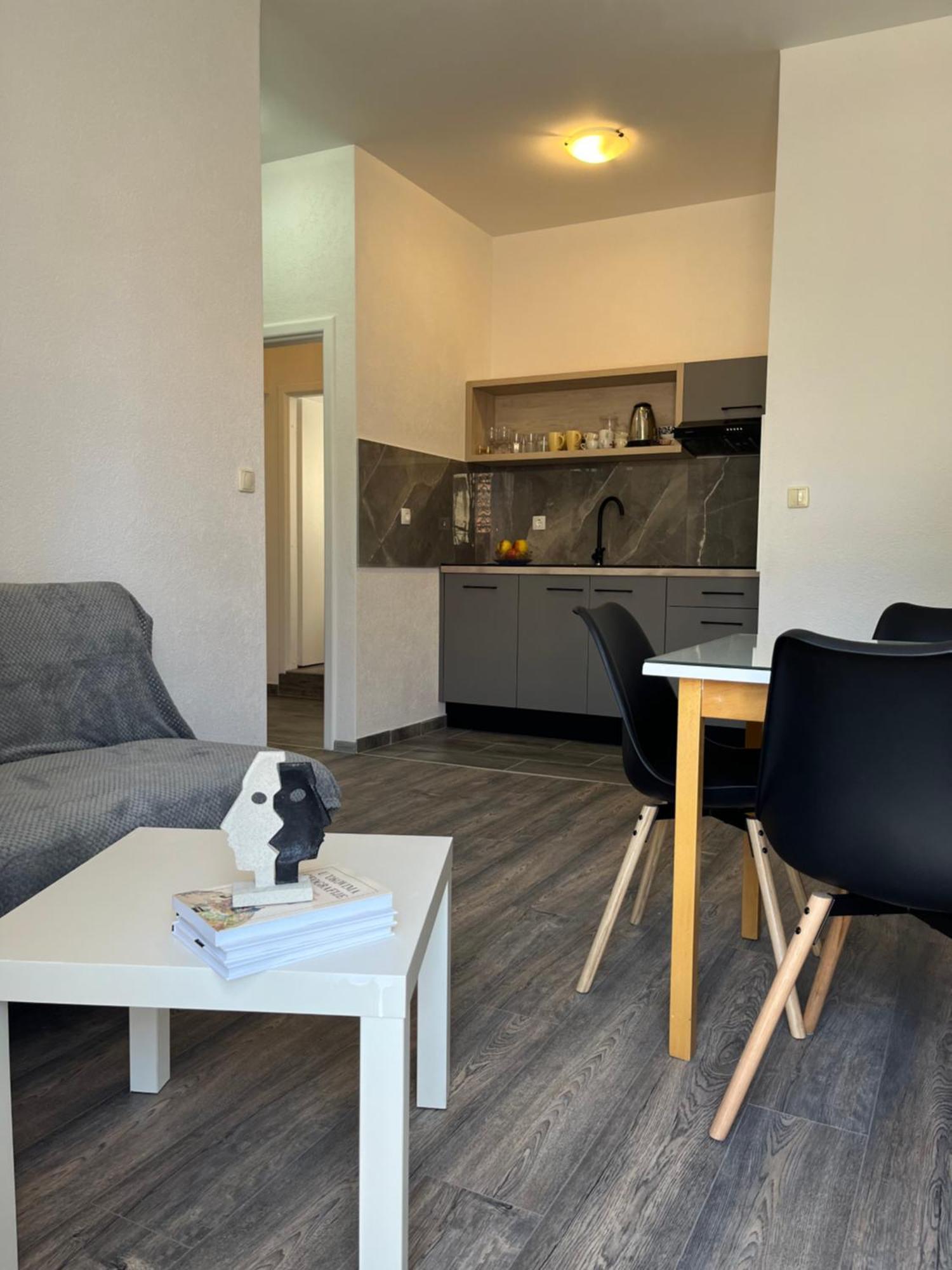 Apartment Makarska M&I, Free Private Parking المظهر الخارجي الصورة