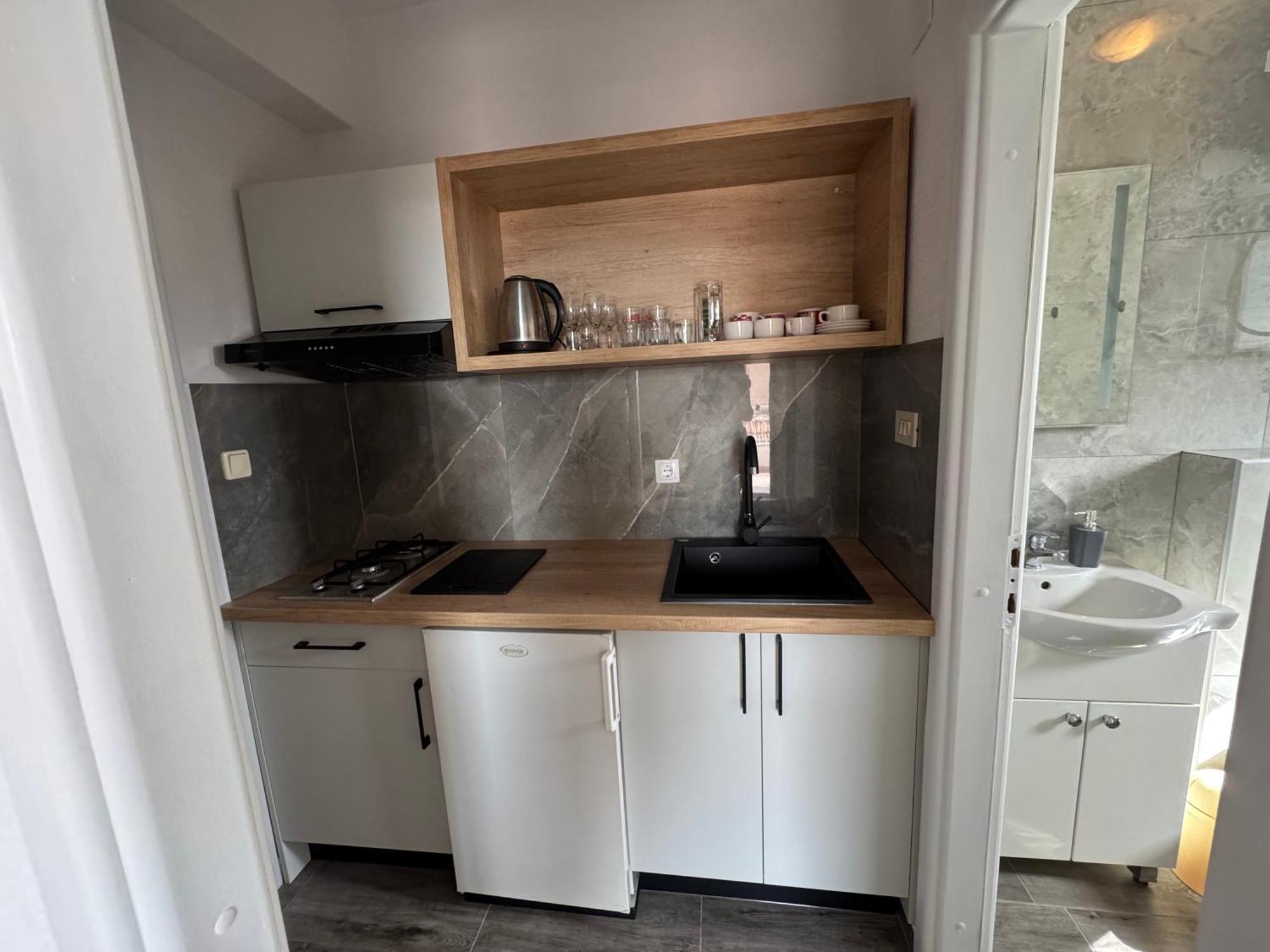 Apartment Makarska M&I, Free Private Parking المظهر الخارجي الصورة
