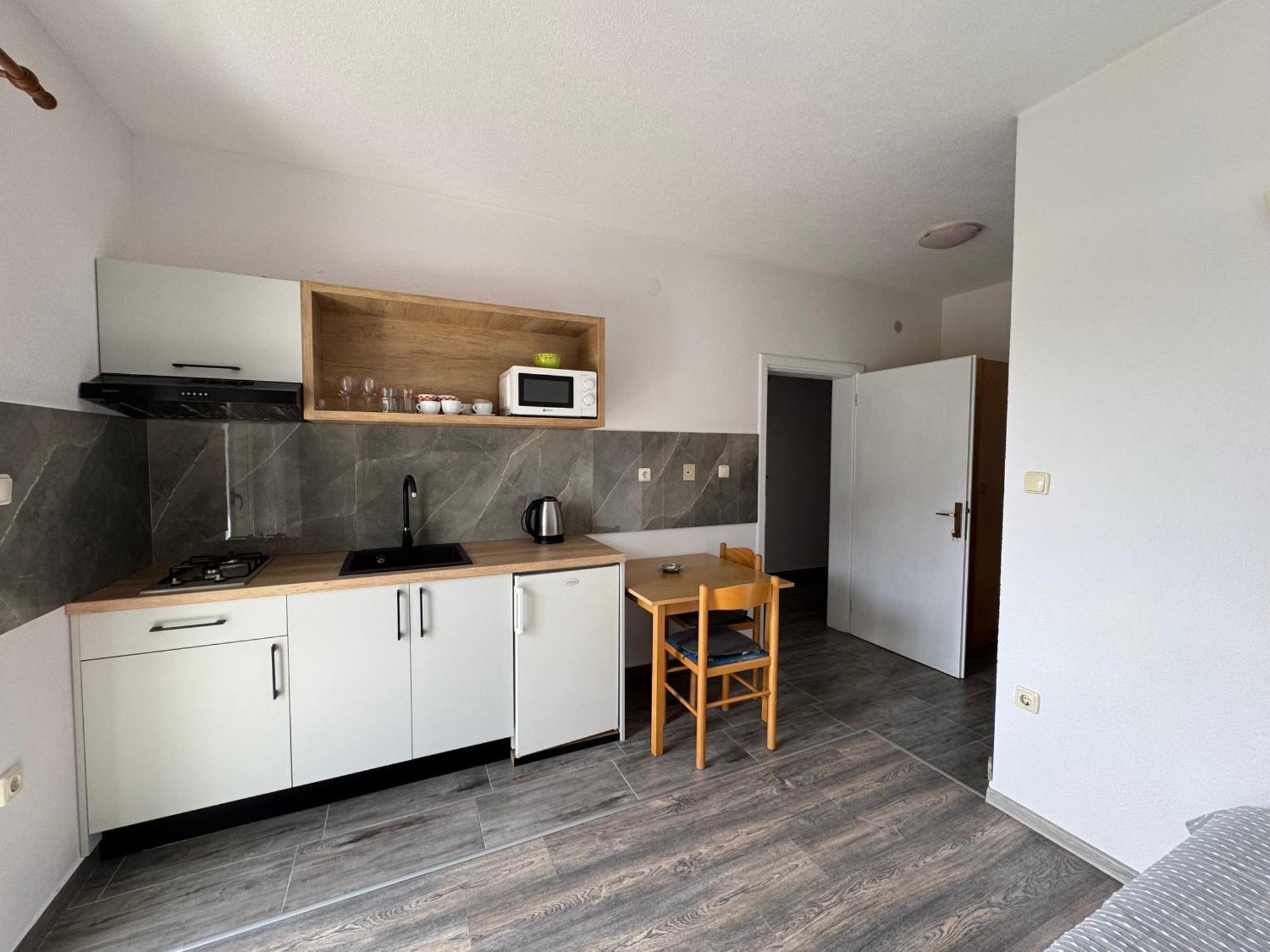 Apartment Makarska M&I, Free Private Parking المظهر الخارجي الصورة